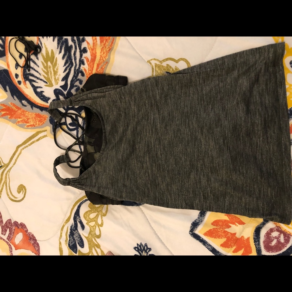 Lululemon tank with built in bra